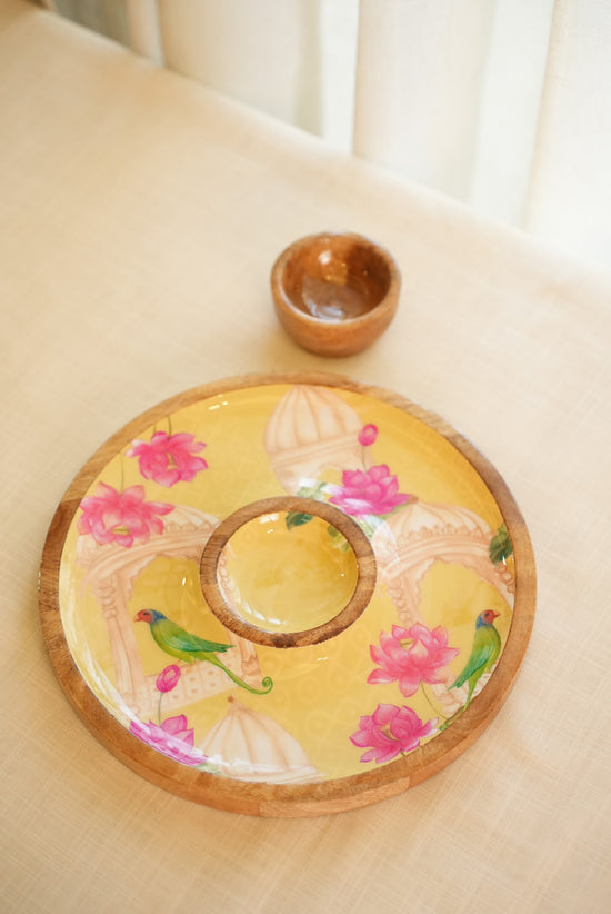 Chip N Dip Plate - Yellow