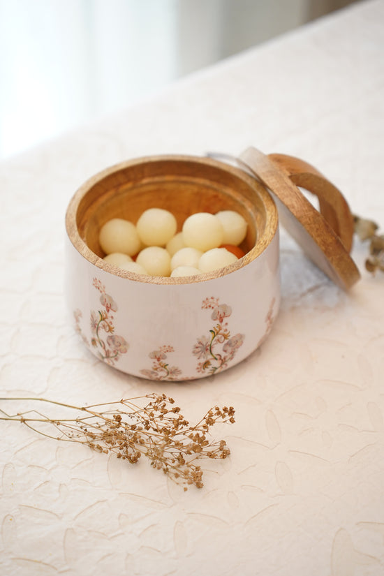 Bloom Vertical Bowl Jar : Ivory